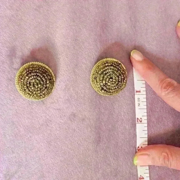 Vintage beaded snap back earrings - Picture 4 of 5